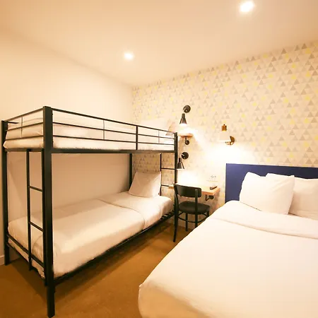 Doxie Hotel-2